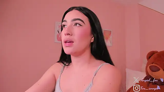 angeel fox online show from September 27, 2025, 3:12 am