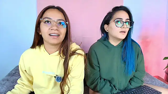 Jules n Gia online show from September 30, 2025, 10:27 pm