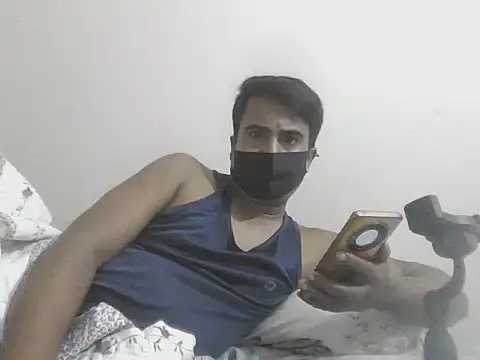 siam607022 online show from January 13, 2026, 8:35 pm