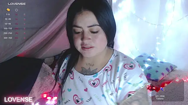 PamelaDoouce online show from January 2, 2025, 10:48 am