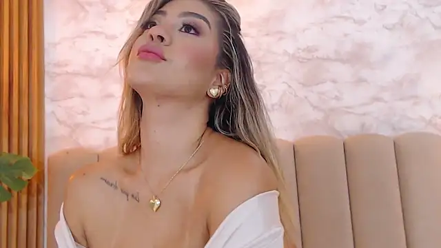 JoannaStanford online show from September 20, 2025, 3:06 pm