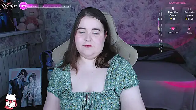 Estelle Hicks online show from June 23, 2026, 7:34 pm