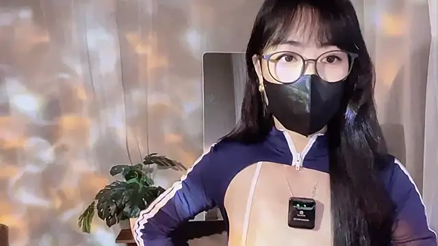  minji bae online show from October 1, 2025, 5:39 pm