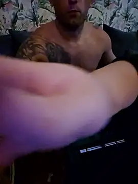 Snapshot of KinkyDanio chatting on November 9, 2025, 4:05 am KinkyDanio online show from November 9, 2025, 4:05 am