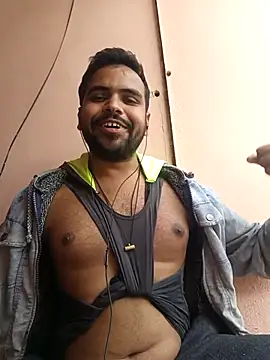 MeFeellove online show from November 21, 2025, 9:08 am