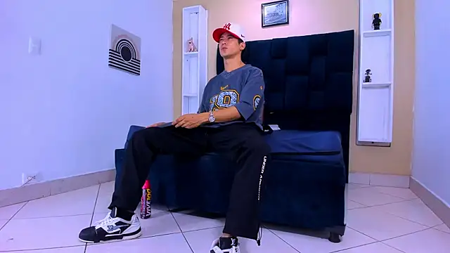 Jhonn Rhyss online show from March 19, 2025, 2:37 am