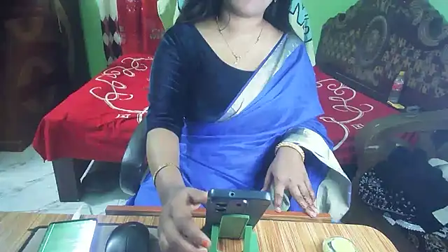BengaliQueenStar online show from February 12, 2026, 12:21 am