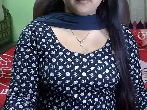 BengaliQueenStar online show from December 19, 2025, 5:04 pm