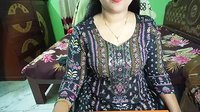 Snapshot of BengaliQueenStar chatting on July 3, 2026, 5:41 pm BengaliQueenStar online show from July 3, 2026, 5:41 pm
