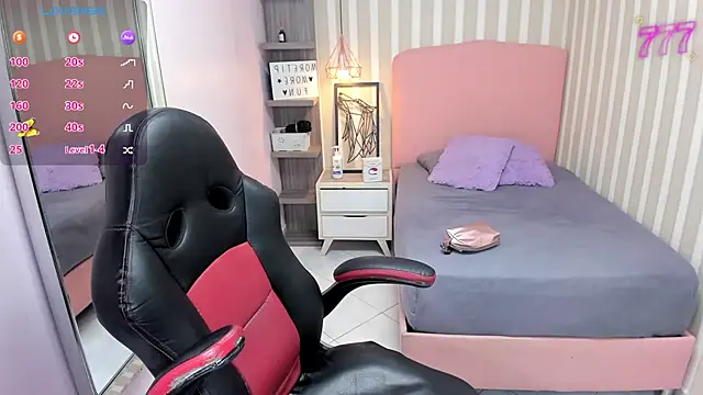 SUZETMONACO online show from February 26, 2026, 7:36 pm