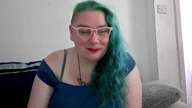 Snapshot of Bustycurves chatting on July 9, 2026, 8:48 am Bustycurves online show from July 9, 2026, 8:48 am