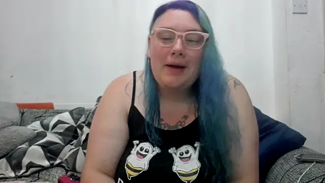 Snapshot of Bustycurves chatting on August 5, 2026, 10:15 pm Bustycurves online show from August 5, 2026, 10:15 pm