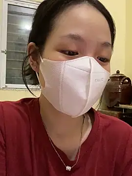 minmin2kk5 online show from October 11, 2025, 3:13 pm