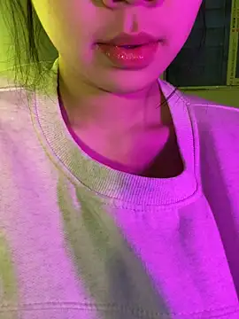 minmin2kk5 online show from December 23, 2025, 1:38 am