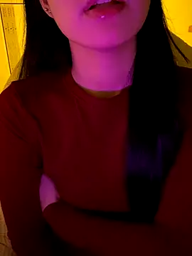 minmin2kk5 online show from November 3, 2025, 3:12 am