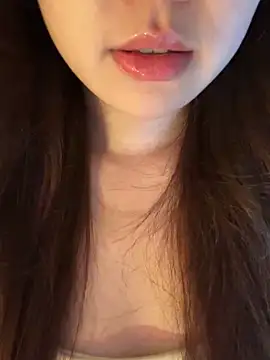 minmin2kk5 online show from June 17, 2026, 3:55 pm