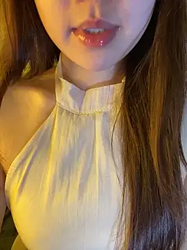 minmin2kk5 online show from April 28, 2026, 6:40 am