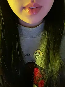 minmin2kk5 online show from February 2, 2026, 7:07 am