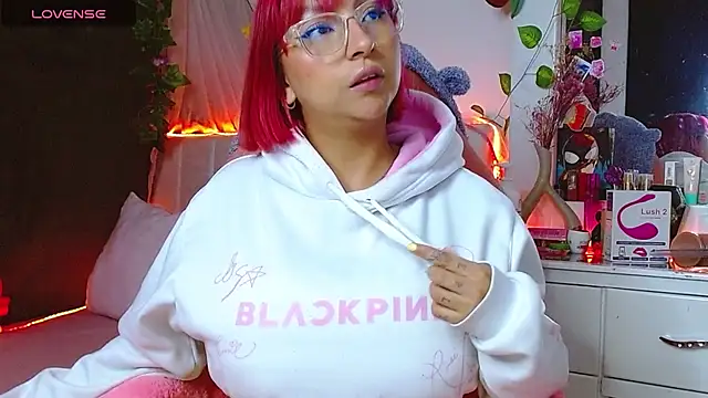 Snapshot of Littlerouse_ chatting on November 12, 2025, 11:41 pm Littlerouse online show from November 12, 2025, 11:41 pm