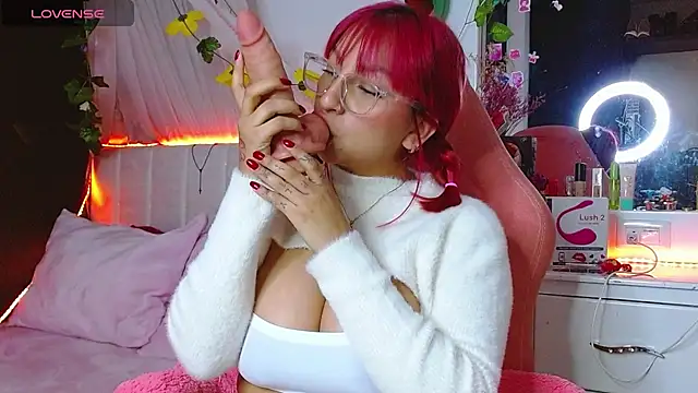 Snapshot of Littlerouse_ chatting on October 14, 2025, 5:19 am Littlerouse online show from October 14, 2025, 5:19 am