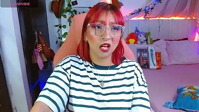 Snapshot of Littlerouse_ chatting on March 9, 2026, 9:02 am Littlerouse online show from March 9, 2026, 9:02 am