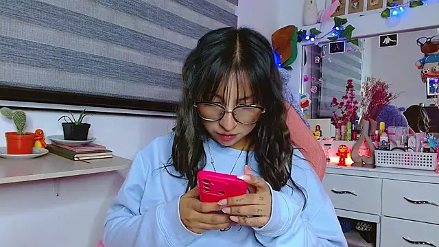 Snapshot of Littlerouse_ chatting on January 25, 2025, 5:18 am Littlerouse online show from January 25, 2025, 5:18 am