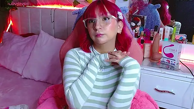 Snapshot of Littlerouse_ chatting on October 3, 2025, 5:09 am Littlerouse online show from October 3, 2025, 5:09 am