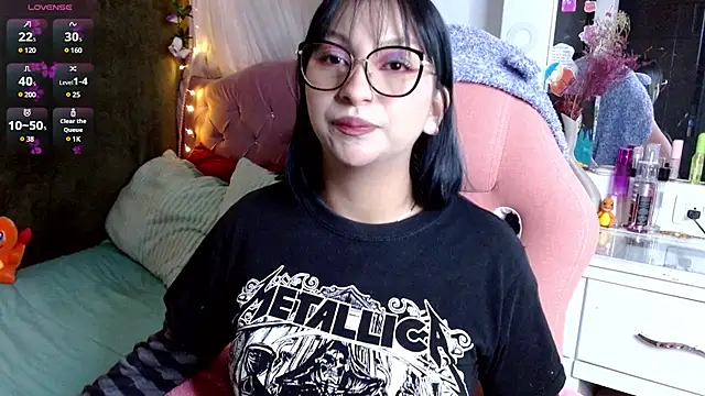 Snapshot of Littlerouse_ chatting on March 20, 2025, 4:51 am Littlerouse online show from March 20, 2025, 4:51 am