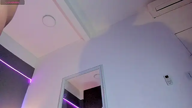 Snapshot of Melinahills chatting on February 23, 2025, 7:33 am Melinahills online show from February 23, 2025, 7:33 am