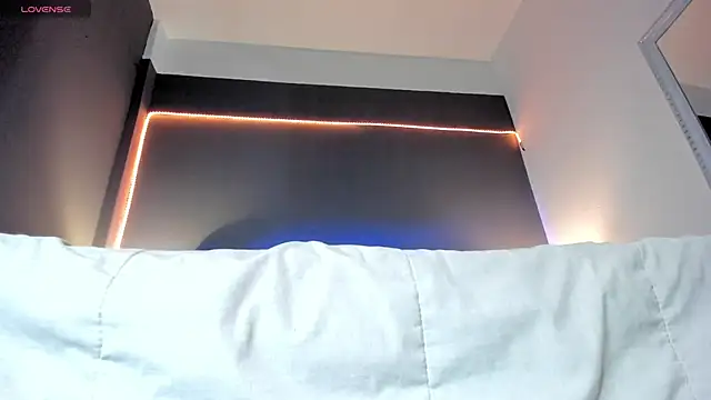 Snapshot of Melinahills chatting on February 9, 2025, 5:54 pm Melinahills online show from February 9, 2025, 5:54 pm