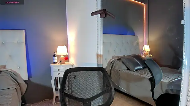 Snapshot of Melinahills chatting on February 1, 2025, 5:37 pm Melinahills online show from February 1, 2025, 5:37 pm