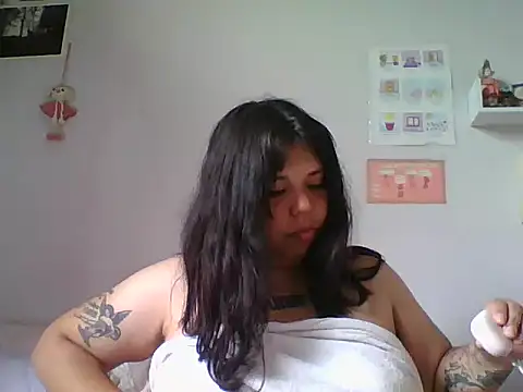 Snapshot of scarletttlove chatting on April 10, 2026, 6:26 pm scarletttlove online show from April 10, 2026, 6:26 pm