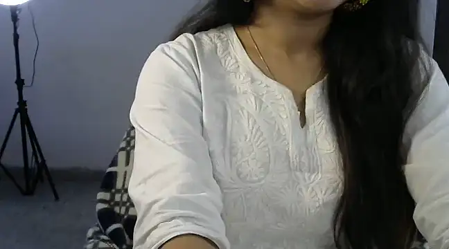 Hazel Doll9 online show from March 3, 2025, 2:49 pm