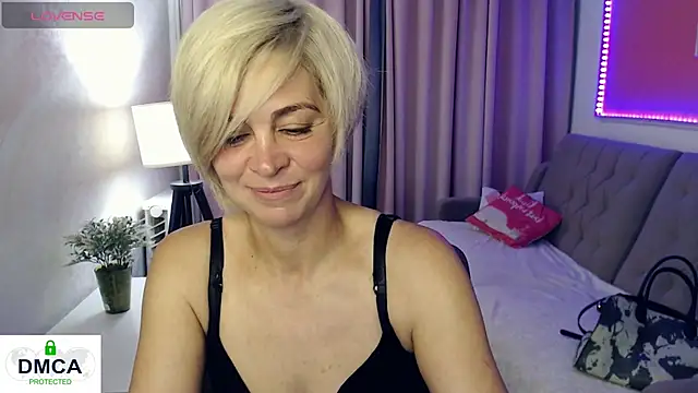 Blonde lola444 online show from June 29, 2026, 7:35 pm