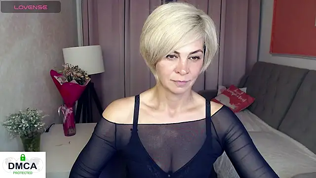 Blonde lola444 online show from June 22, 2026, 5:43 pm