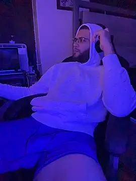 Snapshot of Joker19196 chatting on November 19, 2025, 12:43 am Joker19196 online show from November 19, 2025, 12:43 am