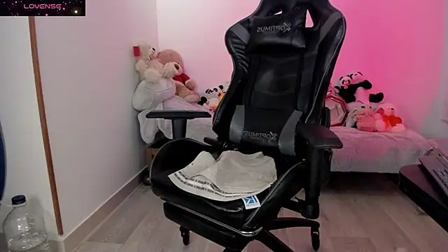 Biancastrongg online show from February 20, 2026, 6:26 am