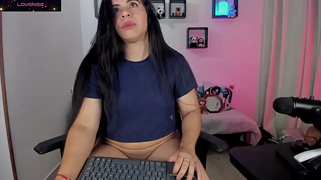 Biancastrongg online show from May 20, 2026, 2:19 am
