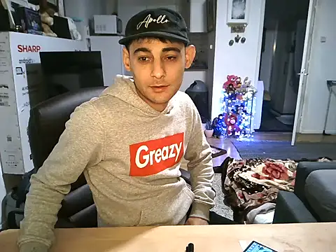 mihaimichael online show from November 3, 2025, 10:57 pm