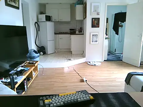 mihaimichael online show from July 9, 2026, 10:59 am