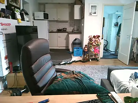 mihaimichael online show from January 6, 2026, 1:48 pm