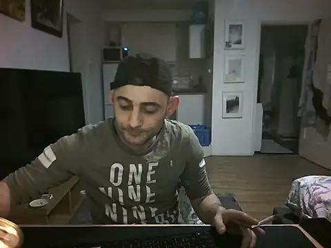 mihaimichael online show from May 7, 2026, 10:57 pm