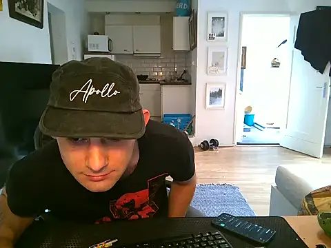 mihaimichael online show from June 13, 2026, 11:52 am