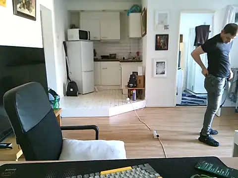 mihaimichael online show from July 11, 2026, 2:50 pm