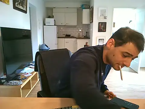 mihaimichael online show from July 28, 2026, 10:12 am