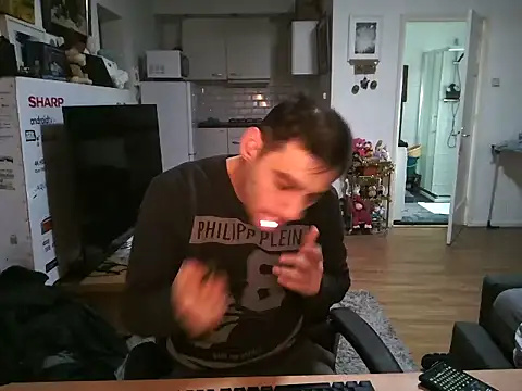 mihaimichael online show from November 12, 2025, 2:43 pm