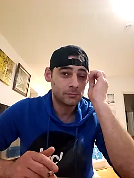 mihaimichael online show from April 21, 2026, 1:42 am