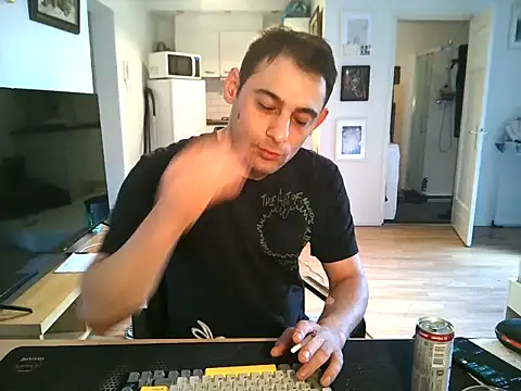 mihaimichael online show from July 19, 2026, 2:03 pm