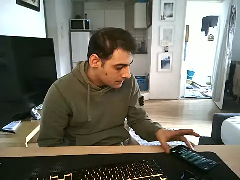 mihaimichael online show from April 17, 2026, 2:09 pm