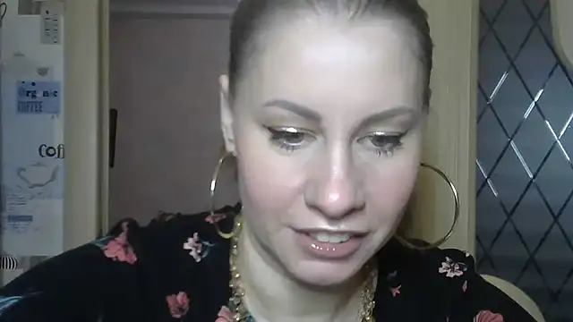 Snapshot of TherestlessKitty chatting on March 5, 2025, 6:01 am TherestlessKitty online show from March 5, 2025, 6:01 am